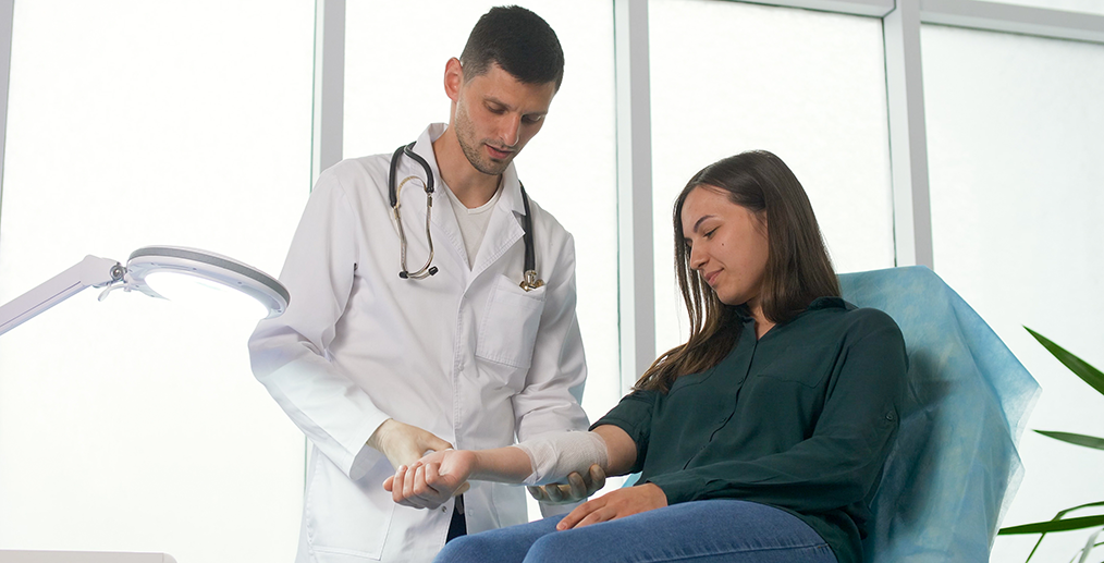 Consult medical pentru o rană care nu se vindecă
