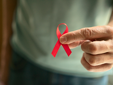 simbol-internațional-lupta-HIV-SIDA